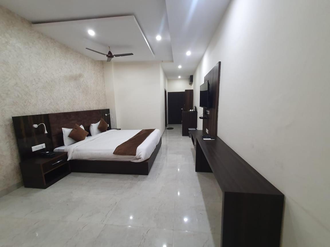 Akash Hotel Managed By Jk Hotels & Resorts Kathua المظهر الخارجي الصورة
